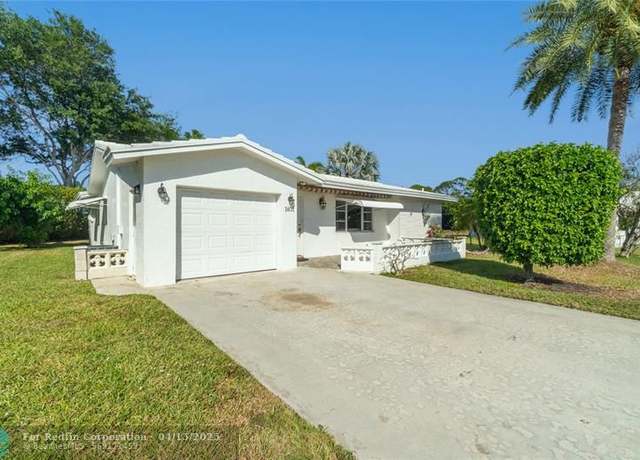 Property at 1401 SW 17th Ave, Boynton Beach, FL 33426, 2 beds, 2 baths