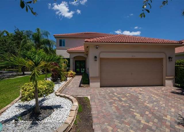 Property at 1853 Aspen Ln, Weston, FL 33327, 4 beds, 2.5 baths
