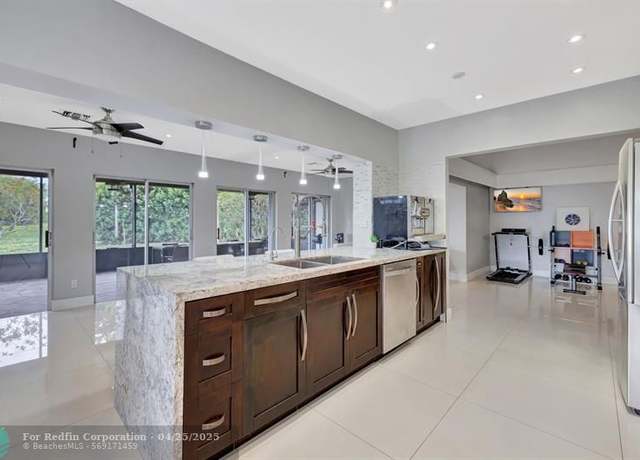 Property at 5500 Mulberry Dr, Tamarac, FL 33319, 3 beds, 3 baths