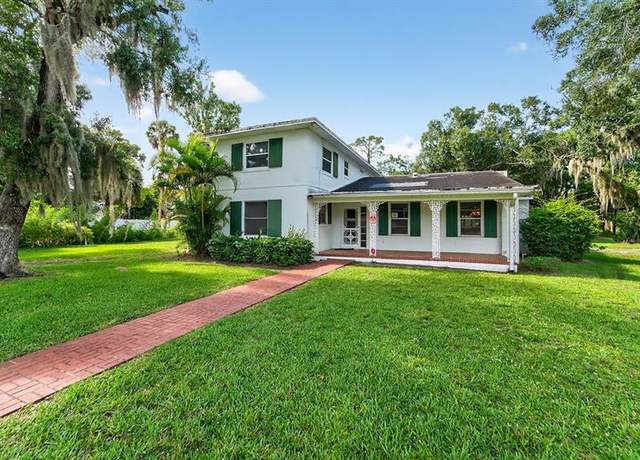 Property at 5240 20th St, Vero Beach, FL 32966, 3 beds, 3 baths