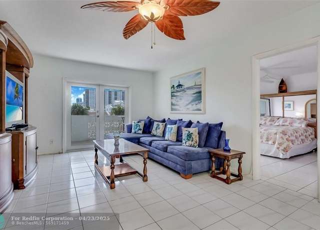 Property at 320 S Surf Rd #304, Hollywood, FL 33019, 2 beds, 2 baths