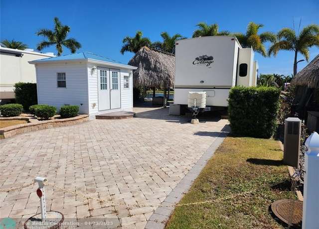 Property at 542 SW 40th Cv Lot 53, Okeechobee, FL 34974