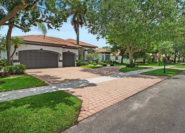 Property at 13185 SW 44th St, Davie, FL 33330, 6 beds, 4 baths