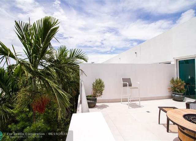 Property at 824 NE 19th Ave, Fort Lauderdale, FL 33304, 3 beds, 3 baths