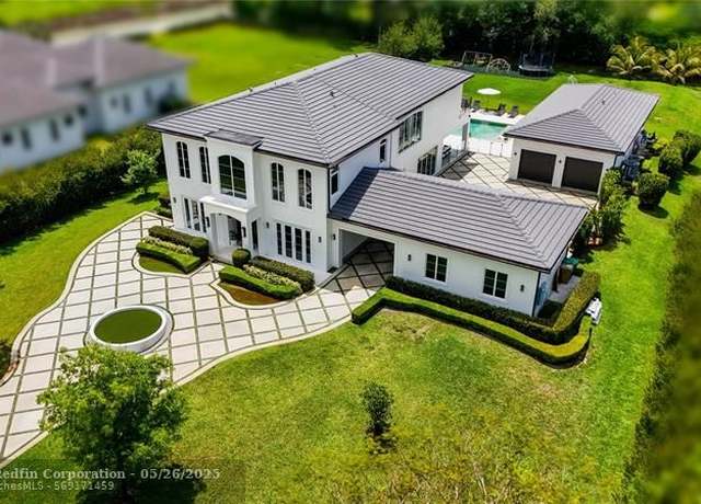 Property at 13640 Pine Meadow Ct, Davie, FL 33325, 7 beds, 5 baths