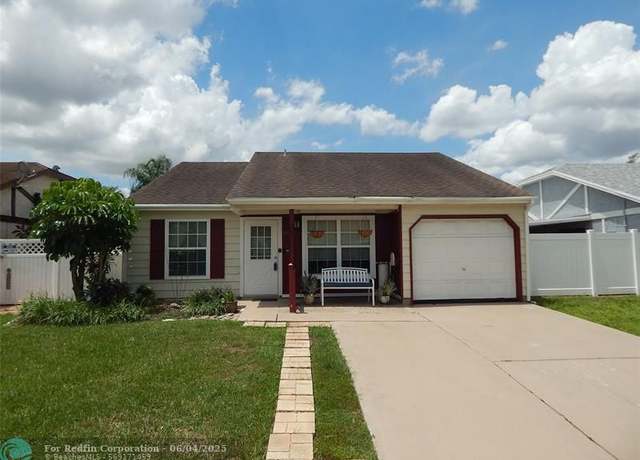 Property at 11203 S Terradas Ln, Boca Raton, FL 33428, 2 beds, 2 baths