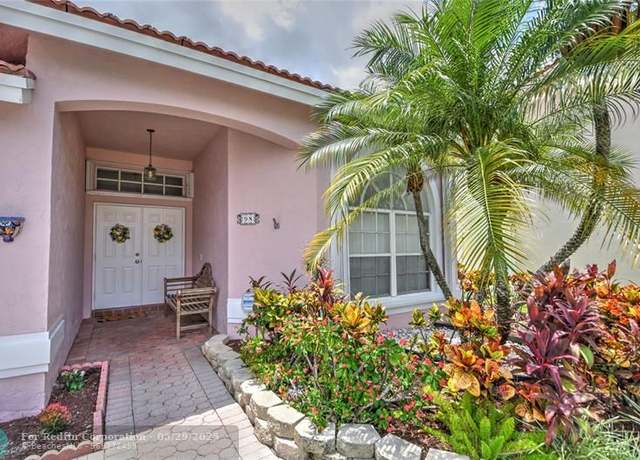 Property at 98 Gables Blvd, Weston, FL 33326, 3 beds, 2 baths