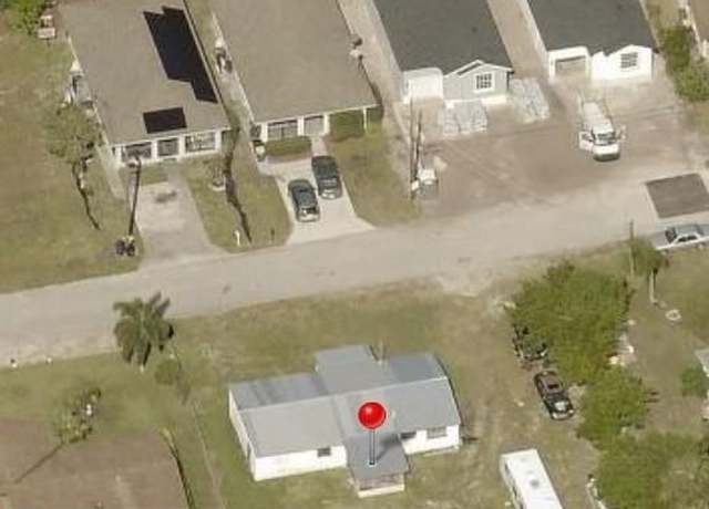 Property at 8480 SE Citrus Way, Hobe Sound, FL 33455, 3 beds, 1 bath