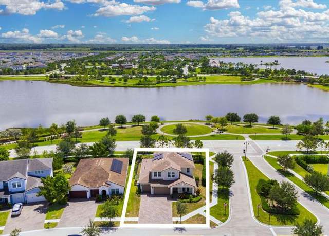 Property at 984 Sterling Pine Pl, Loxahatchee, FL 33470, 4 beds, 4 baths