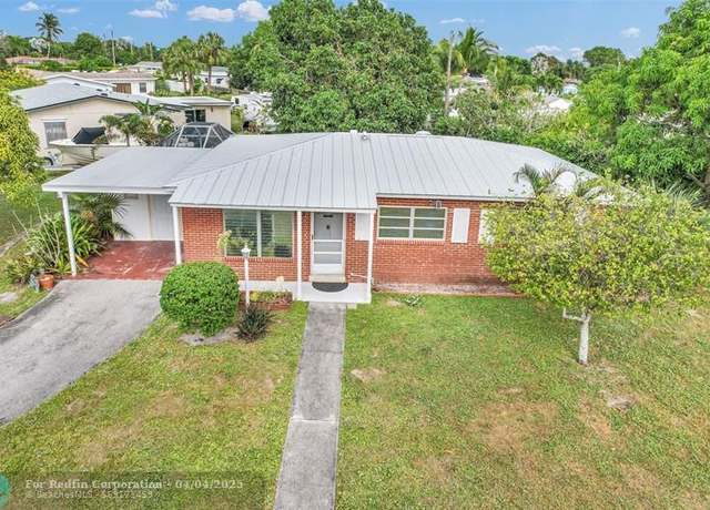 Property at 300 Cavalier Rd, Palm Springs, FL 33461, 3 beds, 1.5 baths