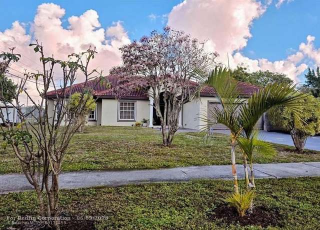 Property at 2351 NW 29th St, Oakland Park, FL 33311, 5 beds, 3 baths
