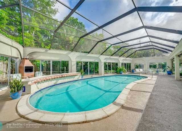 Property at 2550 Ray Ct, FL 33462, 4 beds, 3 baths