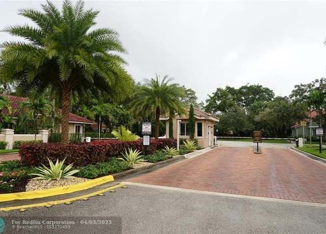 Property at 10180 NW 5th St, Plantation, FL 33324, 3 beds, 2 baths