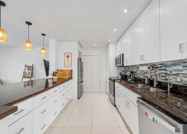 Property at 6030 NE 6th Ter, Fort Lauderdale, FL 33334, 2 beds, 2 baths