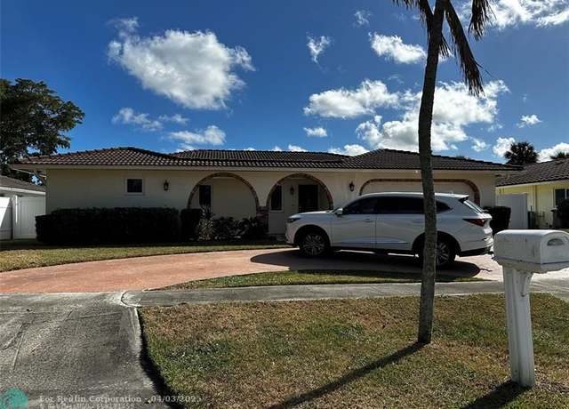 Property at 6860 Calle Del Paz, Boca Raton, FL 33433, 3 beds, 2.5 baths