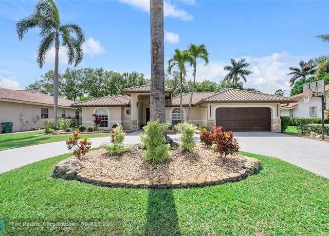 Property at 10636 NW 49th St, Coral Springs, FL 33076, 4 beds, 3.5 baths