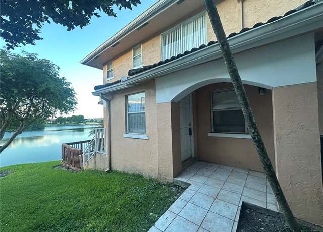 Property at 3243 NW 44th St #2, Fort Lauderdale, FL 33309, 3 beds, 2.5 baths