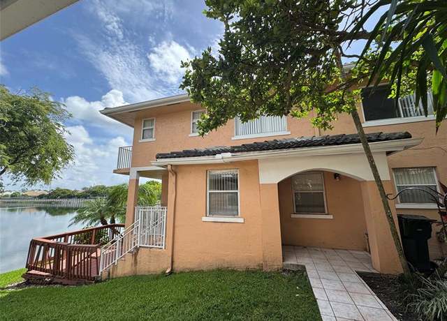 Property at 3243 NW 44th St #2, Fort Lauderdale, FL 33309, 3 beds, 2.5 baths