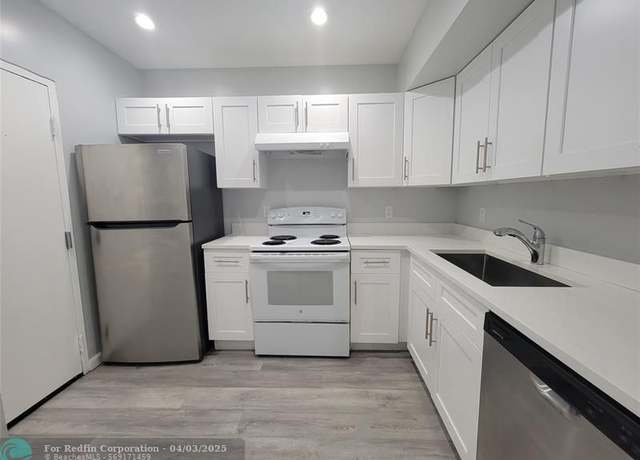 Property at 3700 NW 21st St #414, Lauderdale Lakes, FL 33311, 2 beds, 2 baths