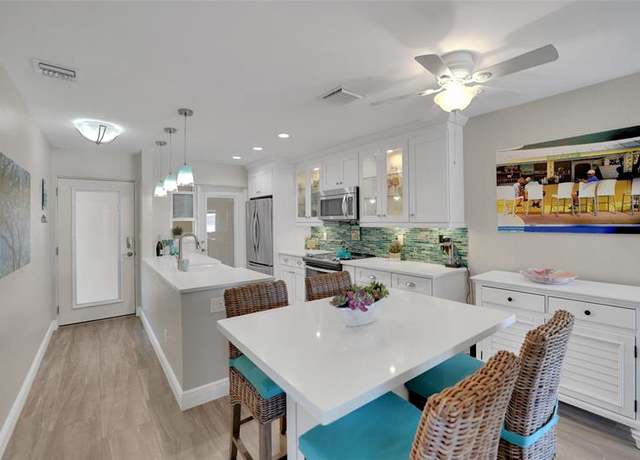 Property at 3216 SE 12th St #22, Pompano Beach, FL 33062, 2 beds, 1.5 baths