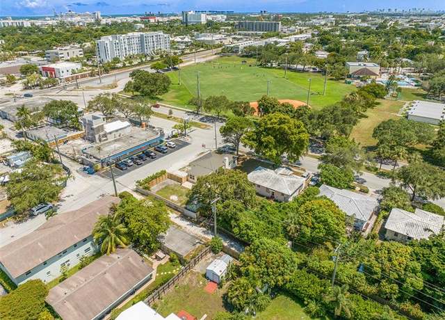 Property at 301 SW 17th St, Fort Lauderdale, FL 33315, 2 beds, 1 bath
