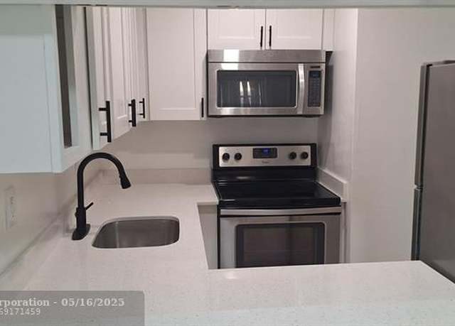 Property at 1305 W 46th St #125, Hialeah, FL 33012, 2 beds, 1 bath