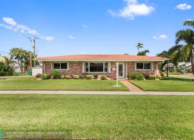 Property at 401 SE 3 Te, Dania, FL 33004, 3 beds, 2 baths