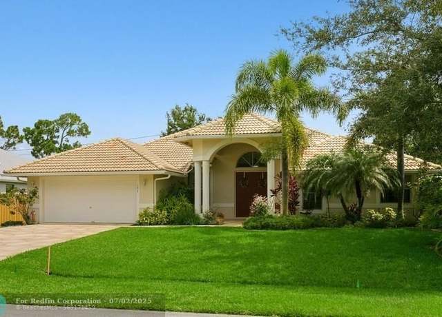 Property at 192 SW Milburn Cir, Port St. Lucie, FL 34953, 5 beds, 3 baths