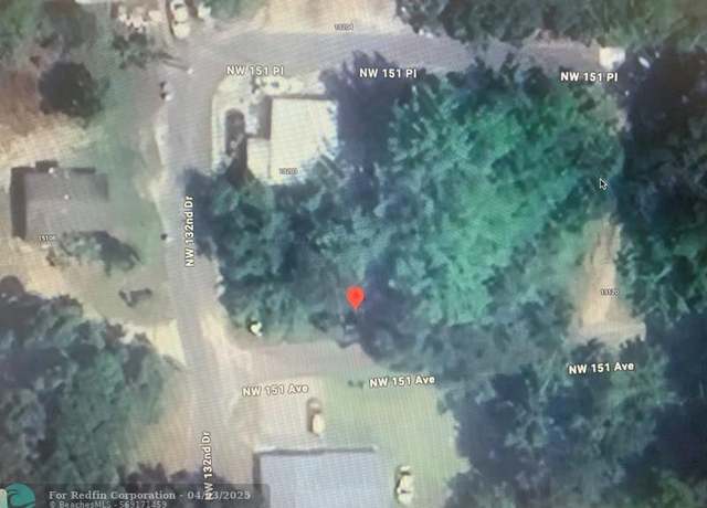 Property at 3 132 Dr, FL 32615