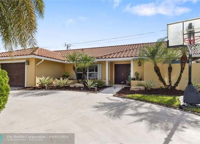 Property at 22071 Martella Ave, Boca Raton, FL 33433, 4 beds, 2.5 baths