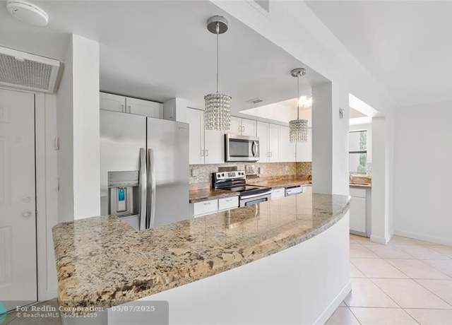 Property at 701 NW 19th St #512, Fort Lauderdale, FL 33311, 2 beds, 2 baths