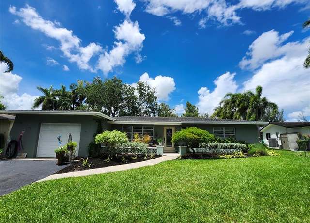 Property at 10321 NW 18th Pl, Pembroke Pines, FL 33026, 3 beds, 2 baths