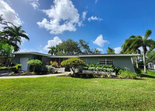 Property at 10321 NW 18th Pl, Pembroke Pines, FL 33026, 3 beds, 2 baths