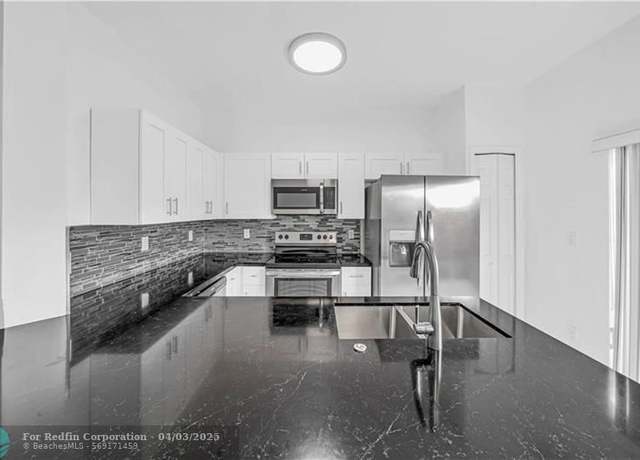 Property at 8401 NW 107th Ct Unit 6-36, Doral, FL 33178, 3 beds, 3 baths