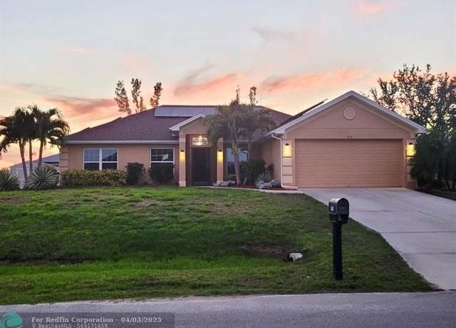 Property at 614 SW 18th Ct, FL 33991, 3 beds, 2 baths