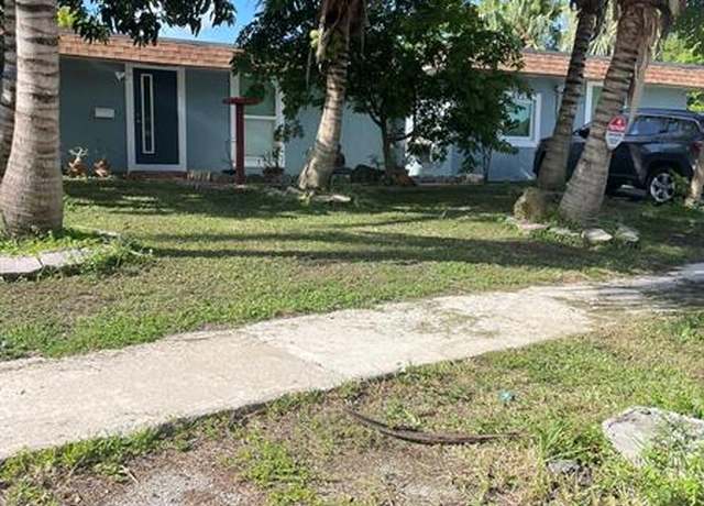 Property at 6901 NW 80th St, Tamarac, FL 33321, 4 beds, 2 baths