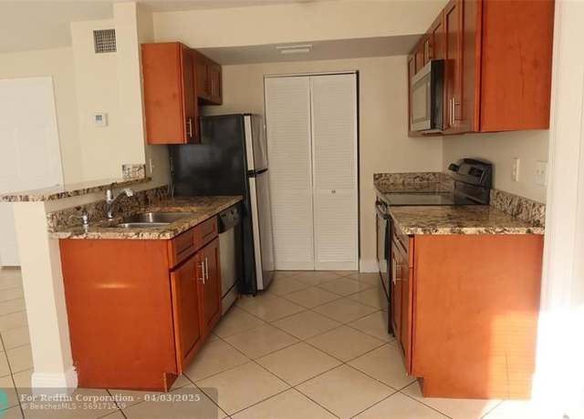 Property at 3954 NW 87th Ave #3954, Sunrise, FL 33351, 2 beds, 1 bath