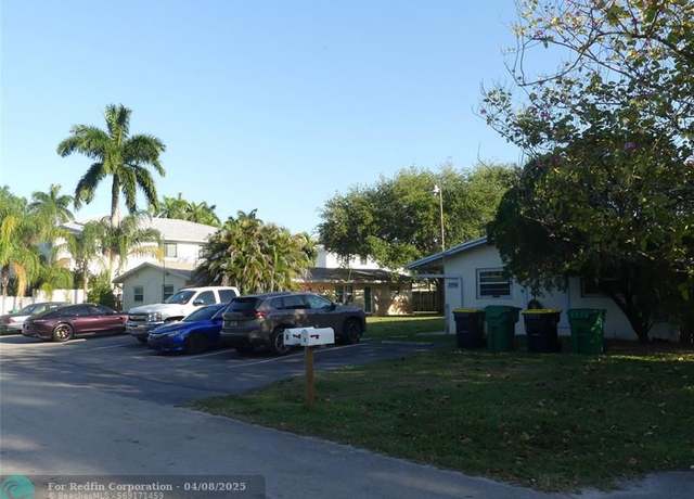 Property at 3294 SW 44th St, Fort Lauderdale, FL 33312, 8 beds, 4 baths