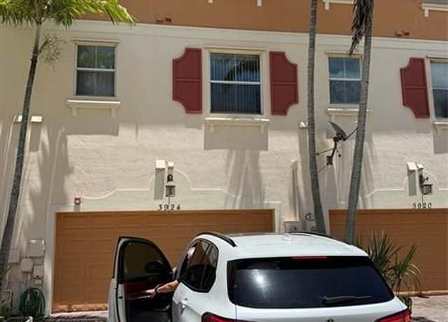 Property at 3924 Laurel Ln #3924, Coconut Creek, FL 33073, 4 beds, 3.5 baths