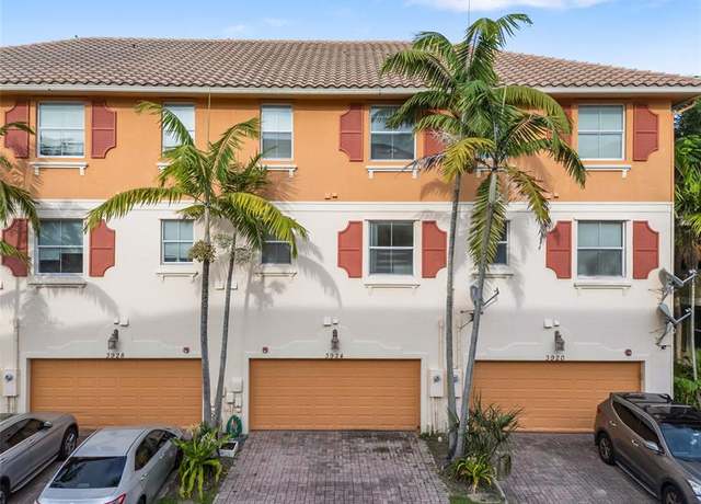 Property at 3924 Laurel Ln #3924, Coconut Creek, FL 33073, 4 beds, 3.5 baths