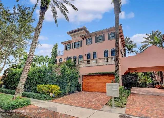 Property at 31 SE 10th Ave, Fort Lauderdale, FL 33301, 3 beds, 3.5 baths