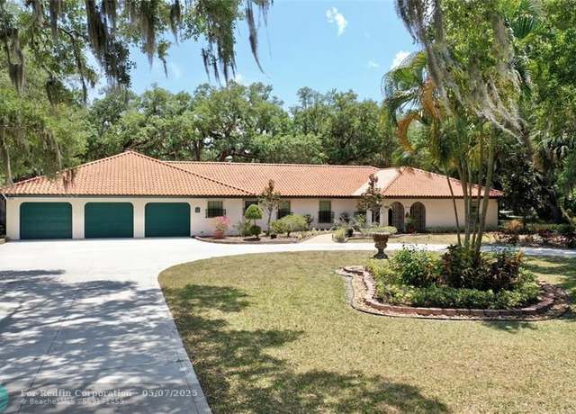 Property at 2220 SW 21st St, Okeechobee, FL 34974, 4 beds, 4 baths