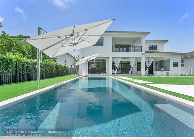 Property at 9626 Vescovato Way, Boca Raton, FL 33496, 6 beds, 7 baths