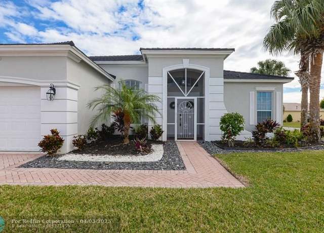 Property at 293 SW Lake Forest Way, Port St. Lucie, FL 34986, 3 beds, 2 baths