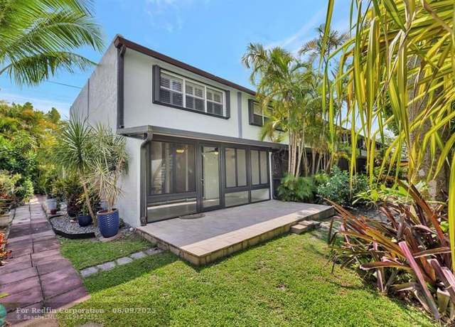 Property at 2017 N Dixie Hwy, Wilton Manors, FL 33305, 2 beds, 2.5 baths