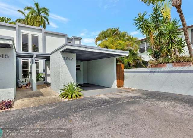 Property at 2017 N Dixie Hwy, Wilton Manors, FL 33305, 2 beds, 2.5 baths