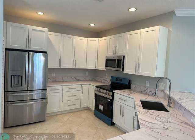 Property at 23269 Carolwood Ln #202, Boca Raton, FL 33428, 3 beds, 2 baths