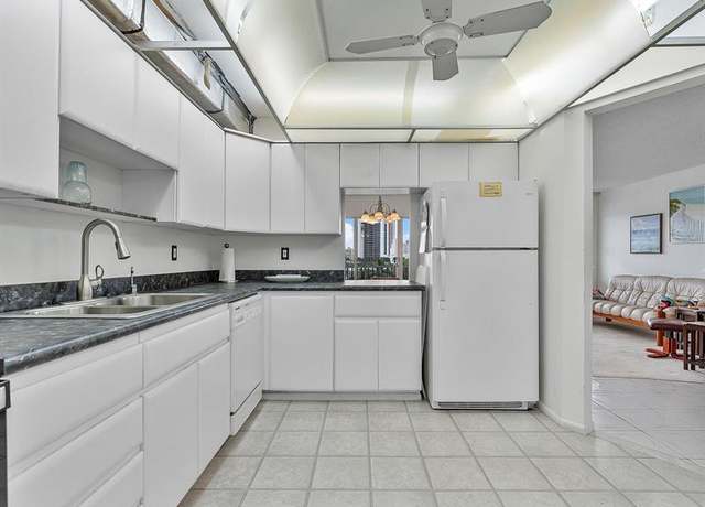Property at 200 Diplomat Pkwy #534, Hallandale, FL 33009, 2 beds, 2 baths