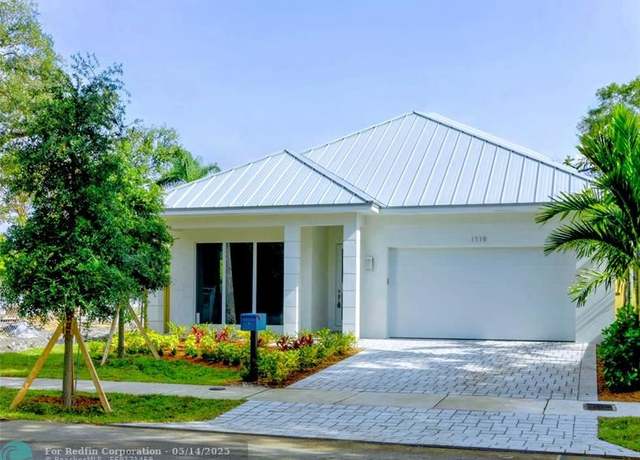 Property at 1119 SW 18th St, Fort Lauderdale, FL 33315, 3 beds, 3 baths