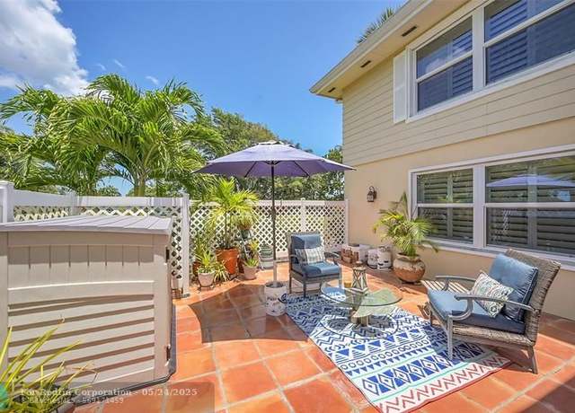 Property at 4101 Roxbury Ct, Boynton Beach, FL 33436, 2 beds, 2.5 baths